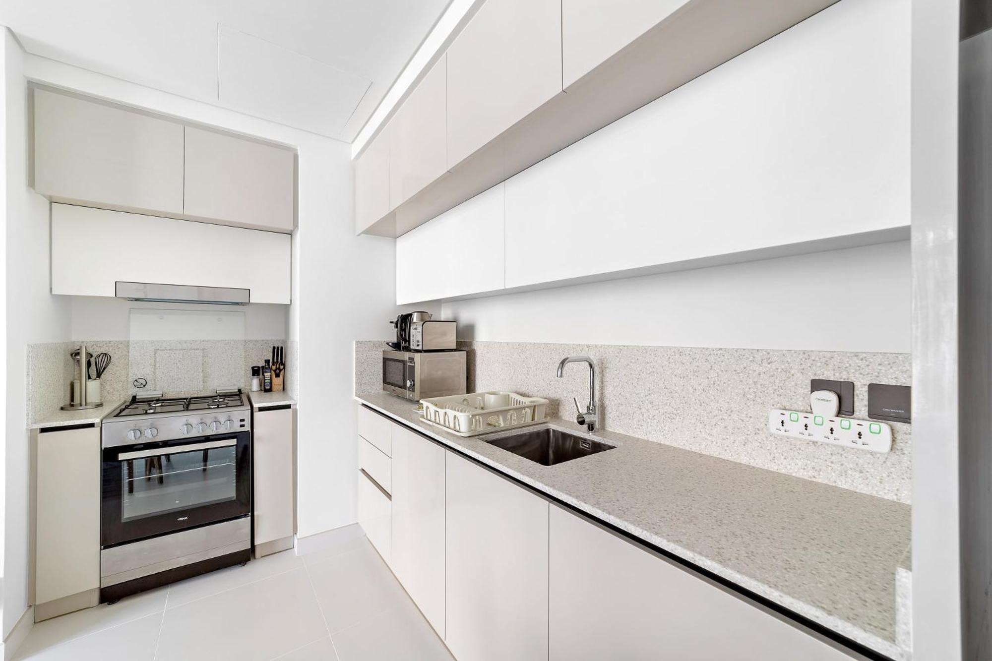 Silkhaus Skyline View With Tower Private Dubai